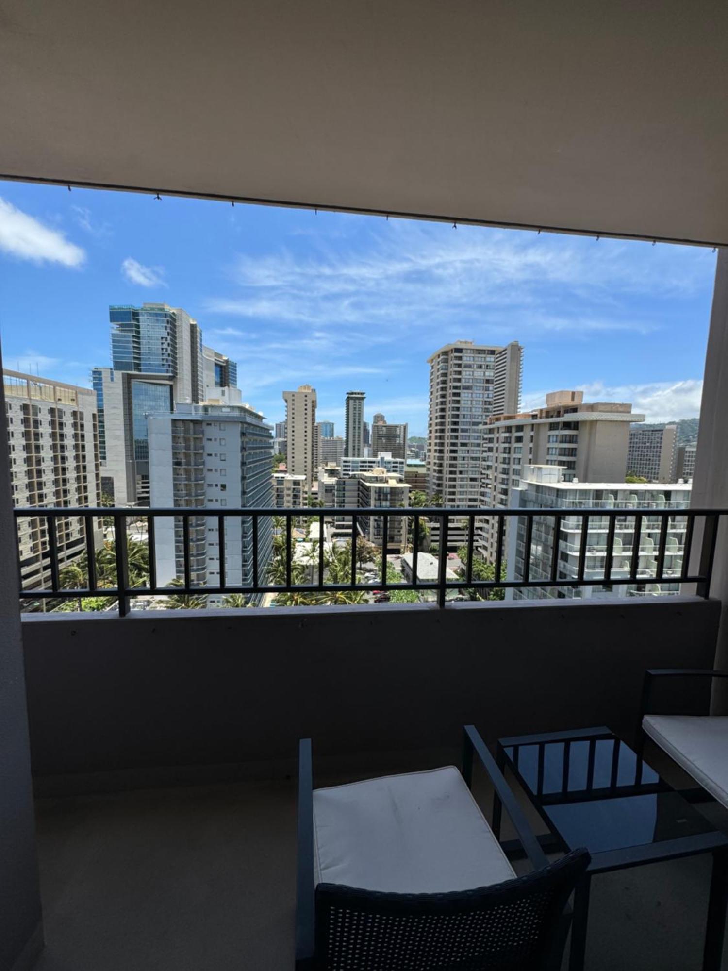 1414- Heart Of Waikiki With Kitchen - Free Parking - City View Гонолулу Екстер'єр фото